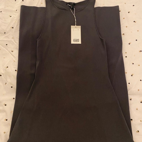 COS Dresses & Skirts - COS Black Structured Sleeveless Dress